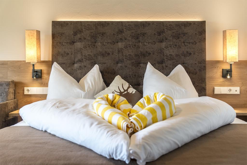 Hotel Alpenfrieden Maranza Bagian luar foto