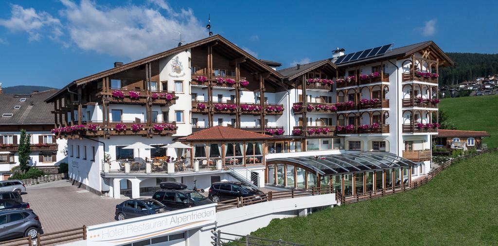 Hotel Alpenfrieden Maranza Bagian luar foto