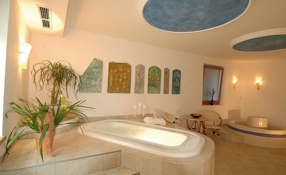Hotel Alpenfrieden Maranza Bagian luar foto