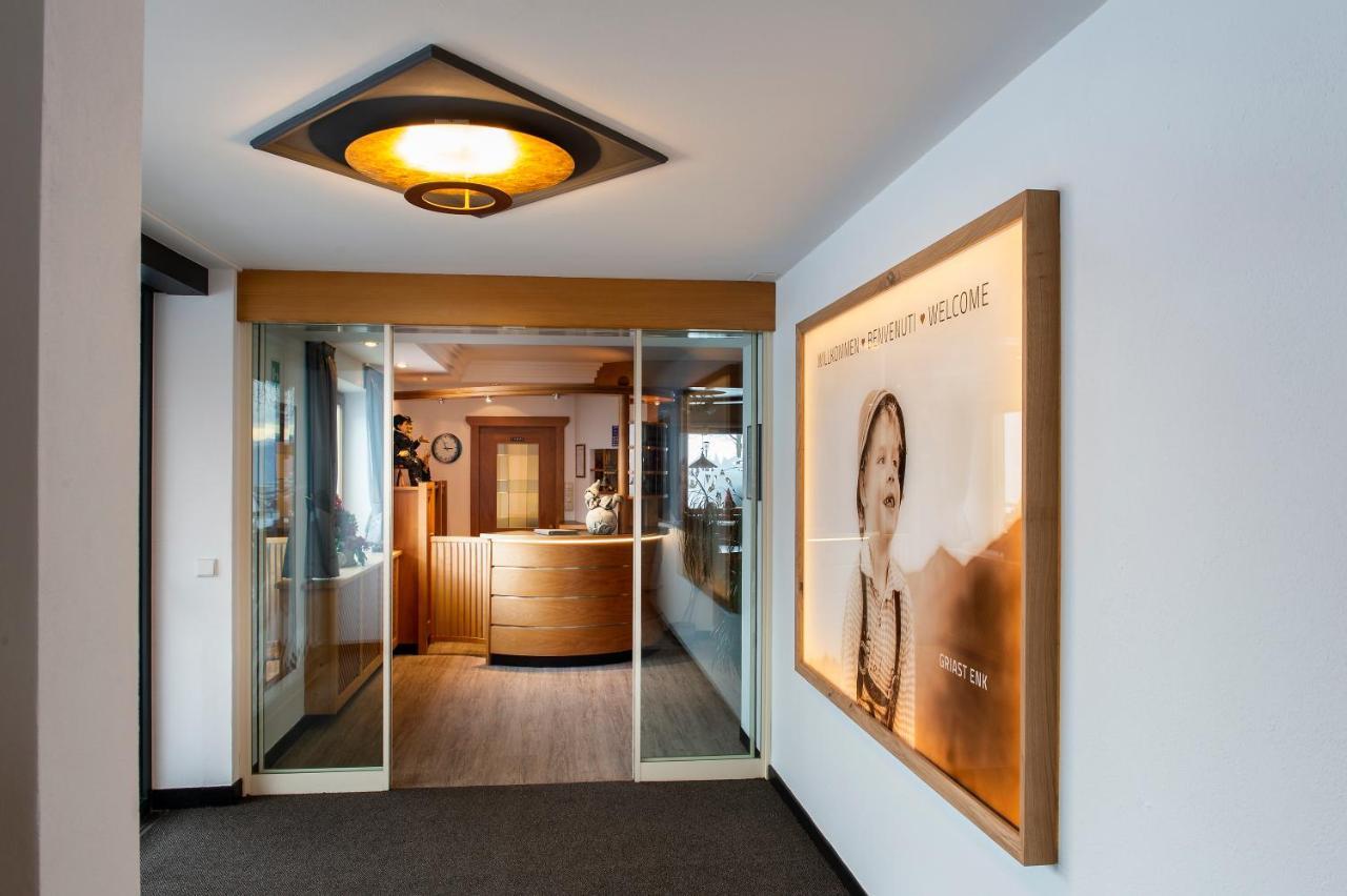 Hotel Alpenfrieden Maranza Bagian luar foto